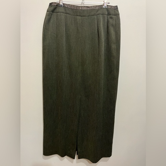 Vintage midi skirt, size 10 - Picture 2 of 3